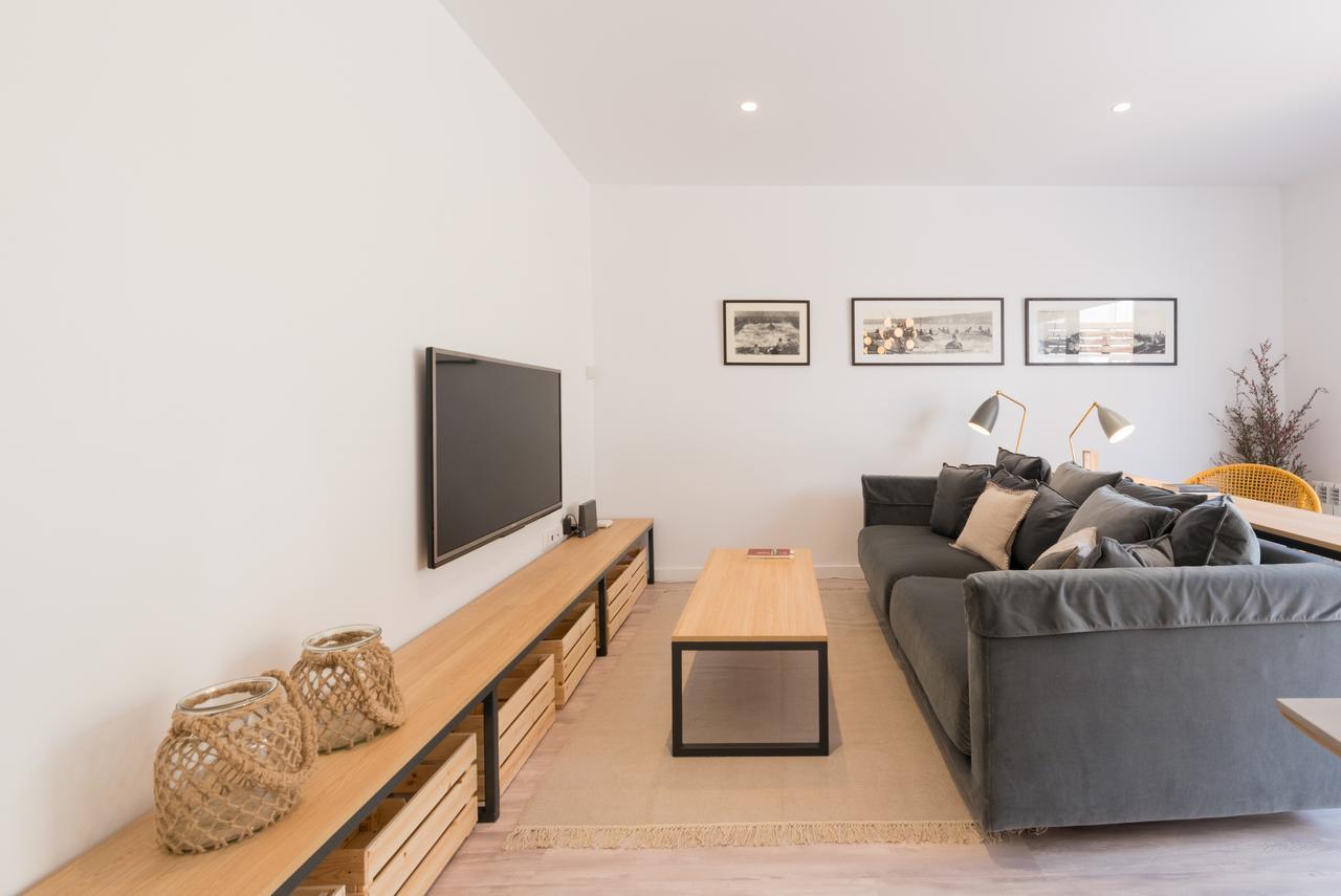 Petit Luxe Duplex Apartment Terrassa Ngoại thất bức ảnh