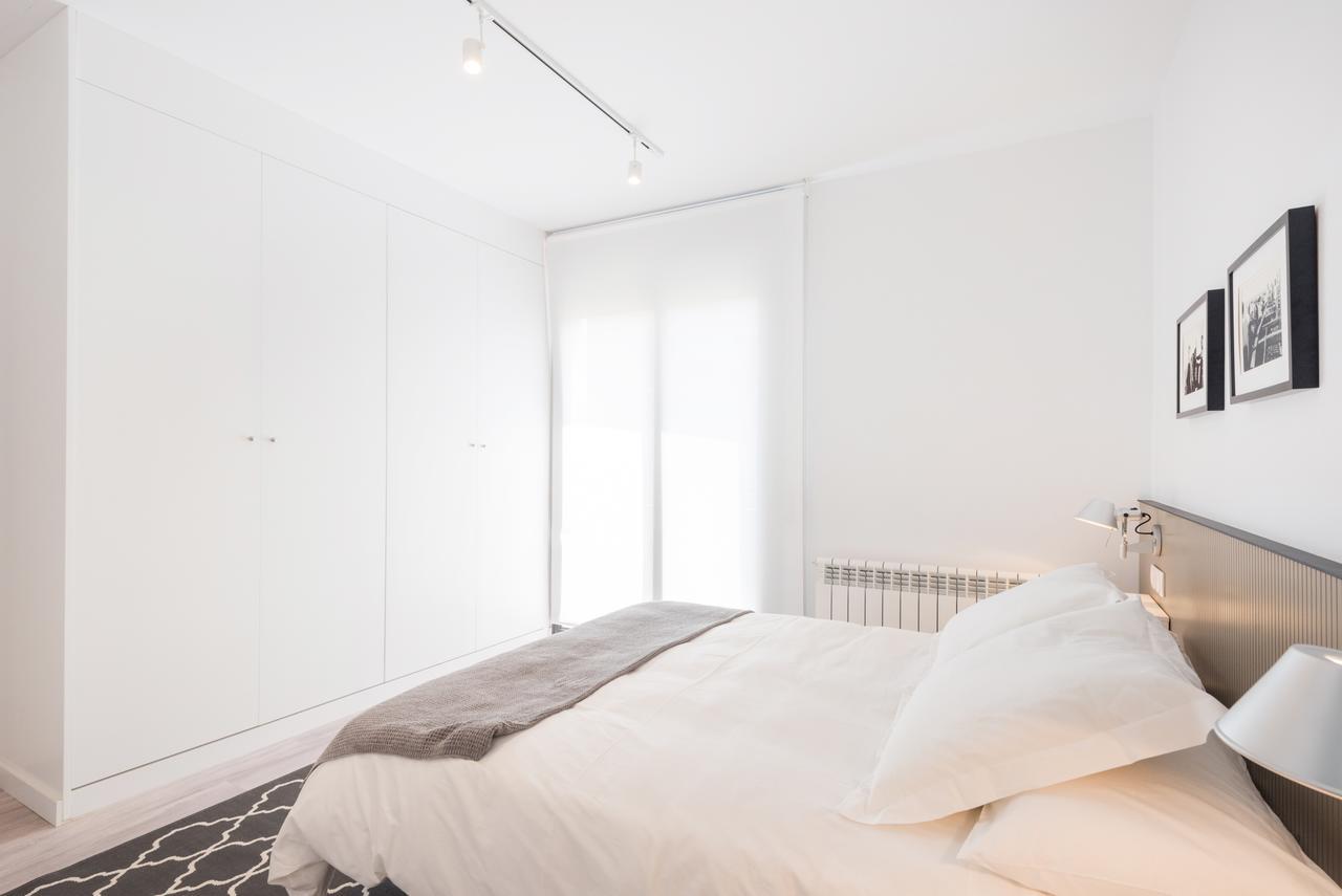 Petit Luxe Duplex Apartment Terrassa Ngoại thất bức ảnh